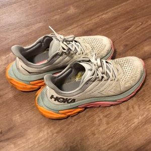 Hoka One One Clifton Edge